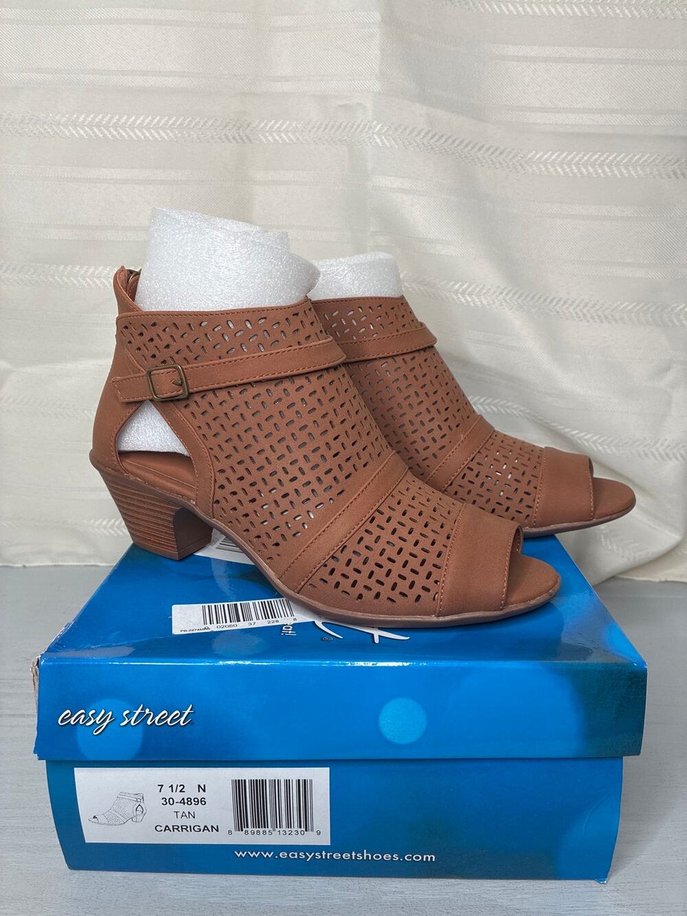 Easy Street Carrigan Cutout Ankle Bootie Sandals Tan Womens Size 7.5